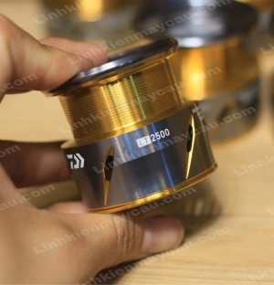 Spool Daiwa Freams - cối máy đứng daiwa