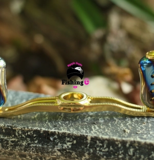 tay quay vàng 100mm núm titan gắn máy câu cá 
