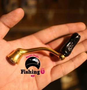 Tay quay vàng  độ máy câu FREAMS ,  EXCELER ( đời cũ )núm TITAN