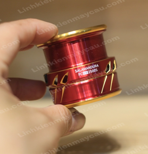 Spool Daiwa Salamandura LT 2022 - cối máy đứng daiwa